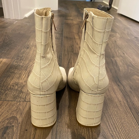 White Sam Edelman booties! Worn once! - Picture 3 of 4